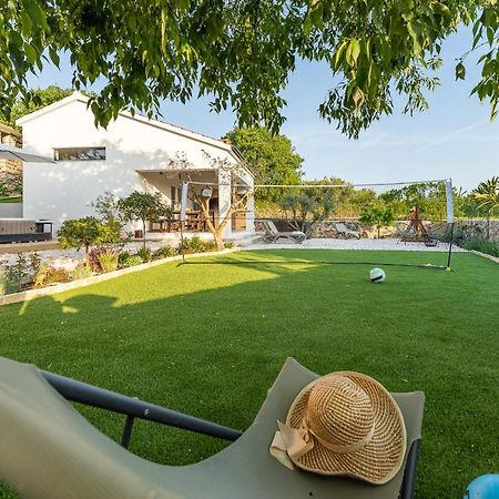 Holiday Home - Villa Thorak Anic ภายนอก รูปภาพ