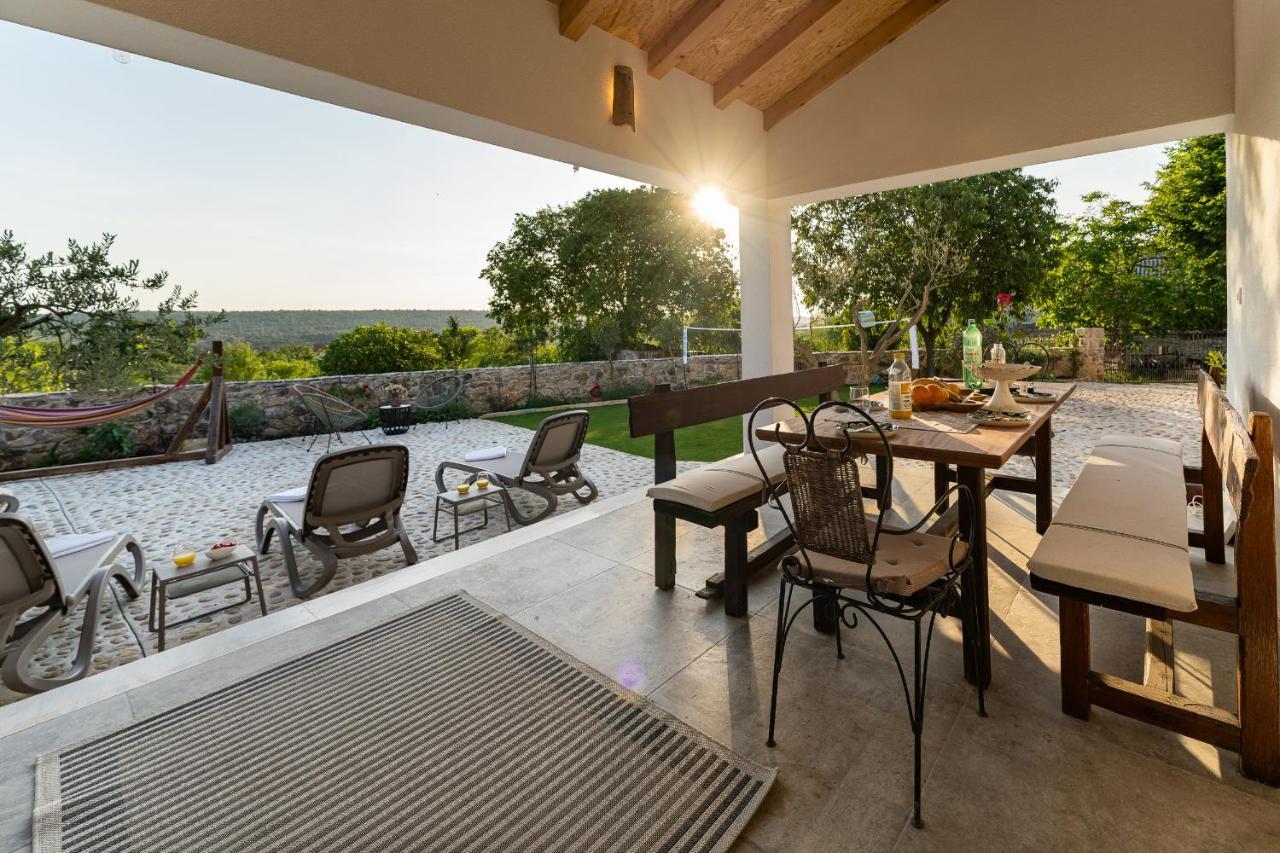 Holiday Home - Villa Thorak Anic ภายนอก รูปภาพ