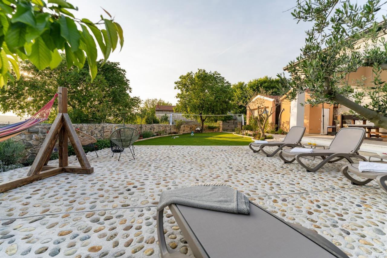 Holiday Home - Villa Thorak Anic ภายนอก รูปภาพ