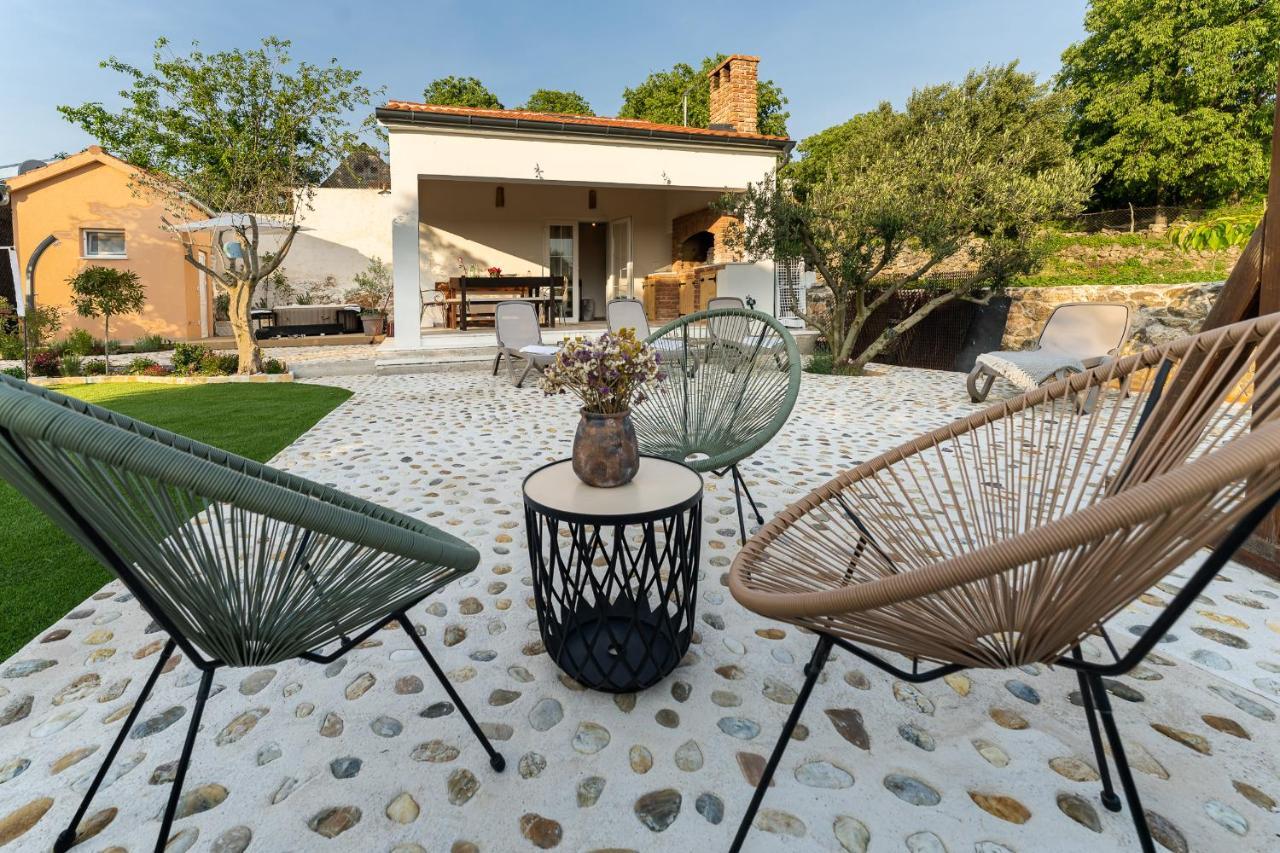 Holiday Home - Villa Thorak Anic ภายนอก รูปภาพ