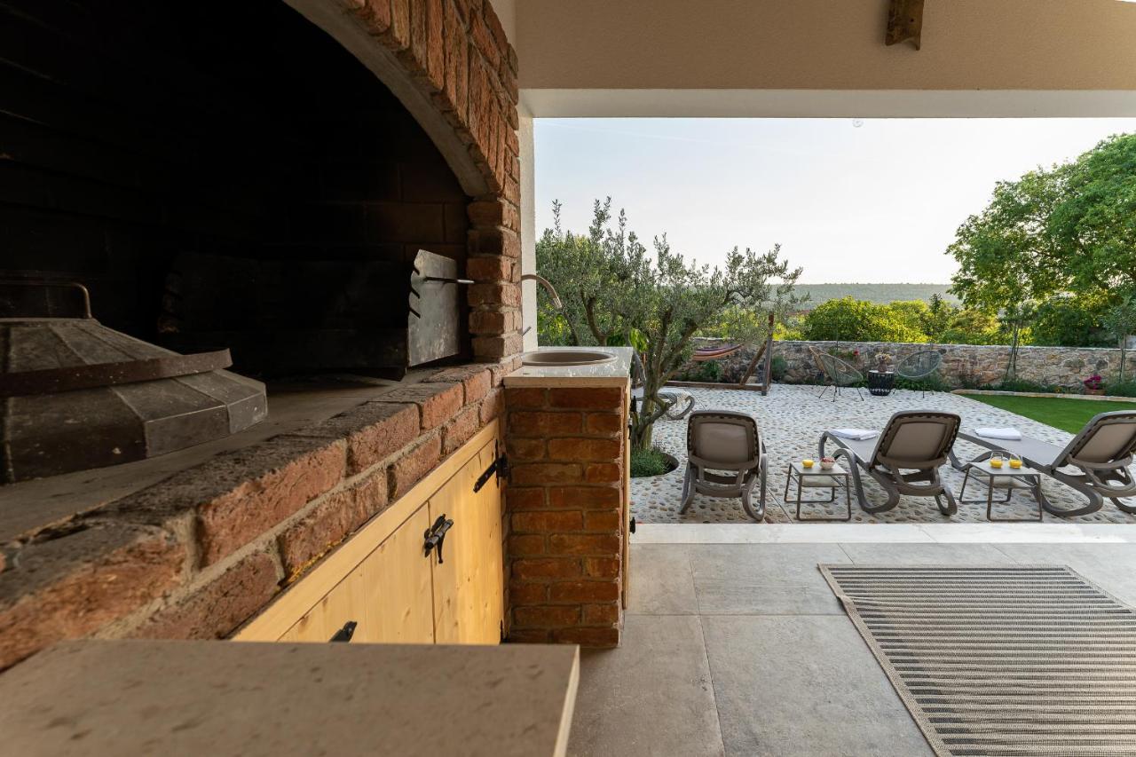 Holiday Home - Villa Thorak Anic ภายนอก รูปภาพ