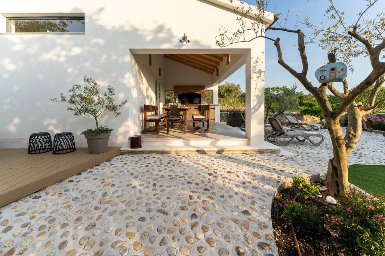 Holiday Home - Villa Thorak Anic ภายนอก รูปภาพ