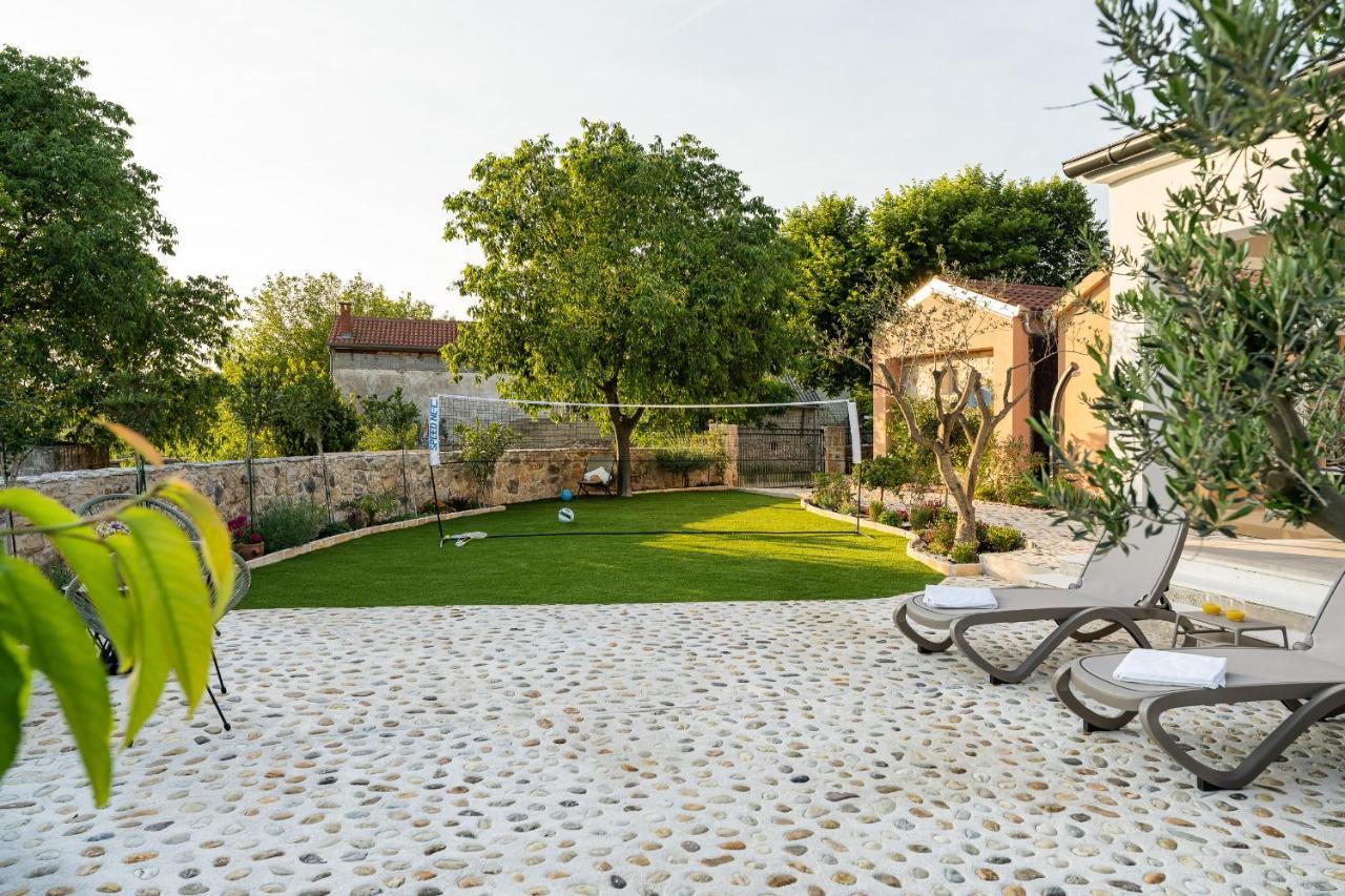 Holiday Home - Villa Thorak Anic ภายนอก รูปภาพ