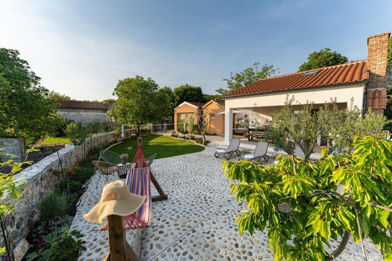 Holiday Home - Villa Thorak Anic ภายนอก รูปภาพ