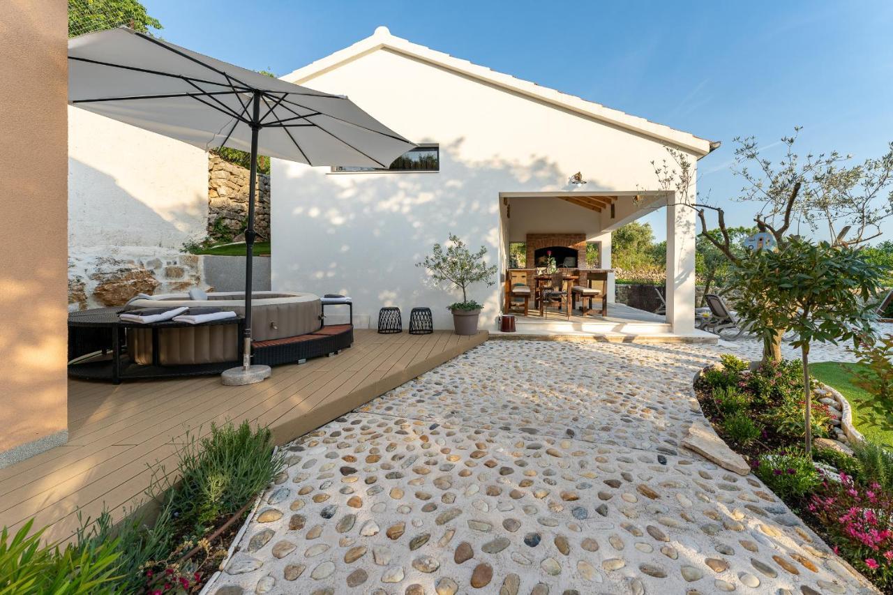Holiday Home - Villa Thorak Anic ภายนอก รูปภาพ