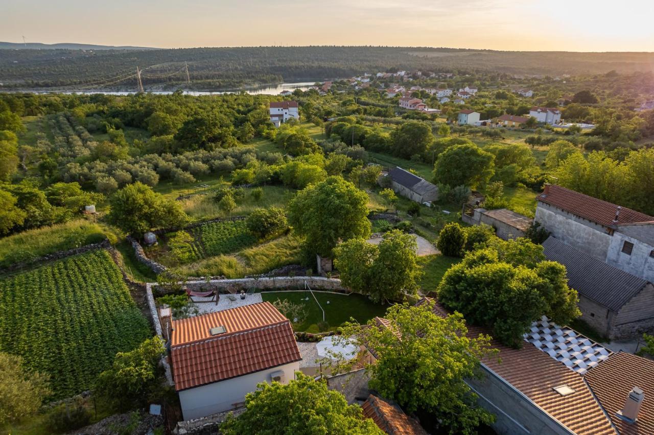 Holiday Home - Villa Thorak Anic ภายนอก รูปภาพ