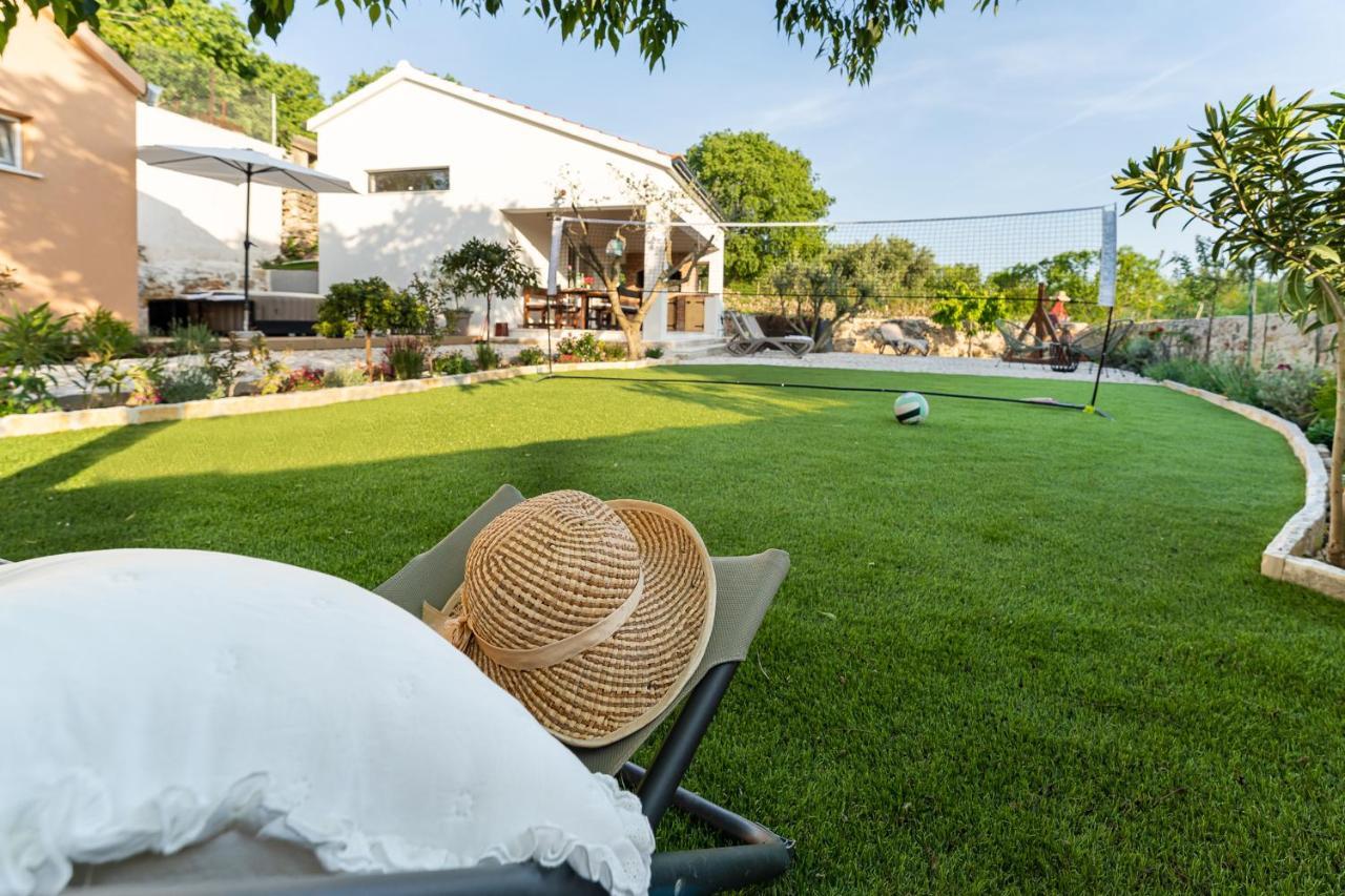 Holiday Home - Villa Thorak Anic ภายนอก รูปภาพ